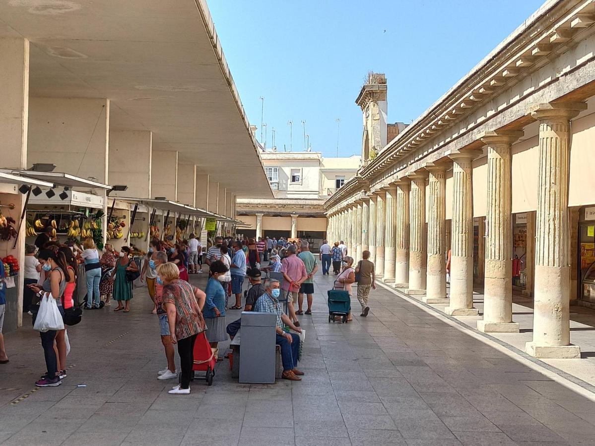 Apartamento Confortable Junto Al Mercado Cadiz Luaran gambar